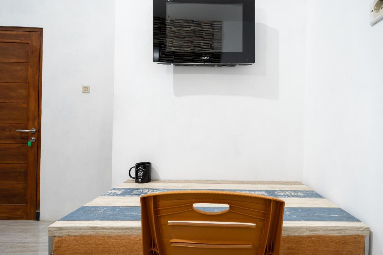 Oyo 2098 Homestay Kk Ngaglik Exterior photo